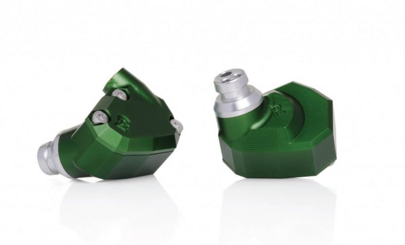 andromeda-2-1690x1024-earphones-1024x620