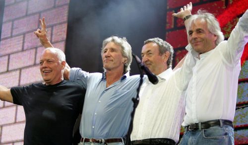 pink-floyds-classic-lineup-pictured-2005.