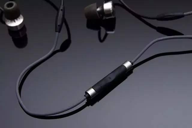 评测|金属格调 英伦美声——RHA MA750i 耳塞