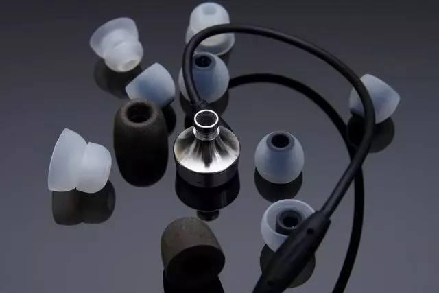 评测|金属格调 英伦美声——RHA MA750i 耳塞