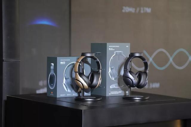 新品丨首款磁吸无线充电降噪耳机,惠威五款重磅新品发布