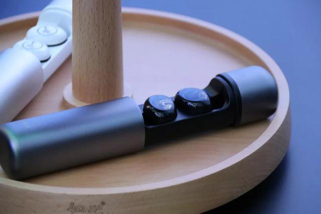 新品丨首款磁吸无线充电降噪耳机,惠威五款重磅新品发布