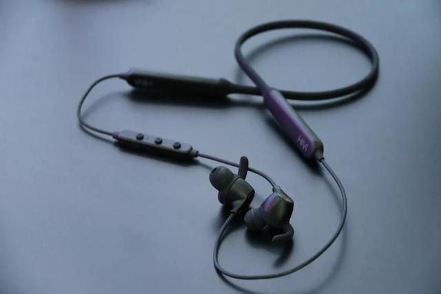 新品丨首款磁吸无线充电降噪耳机,惠威五款重磅新品发布