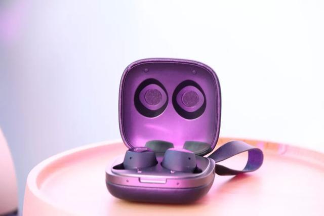 新品丨首款磁吸无线充电降噪耳机,惠威五款重磅新品发布