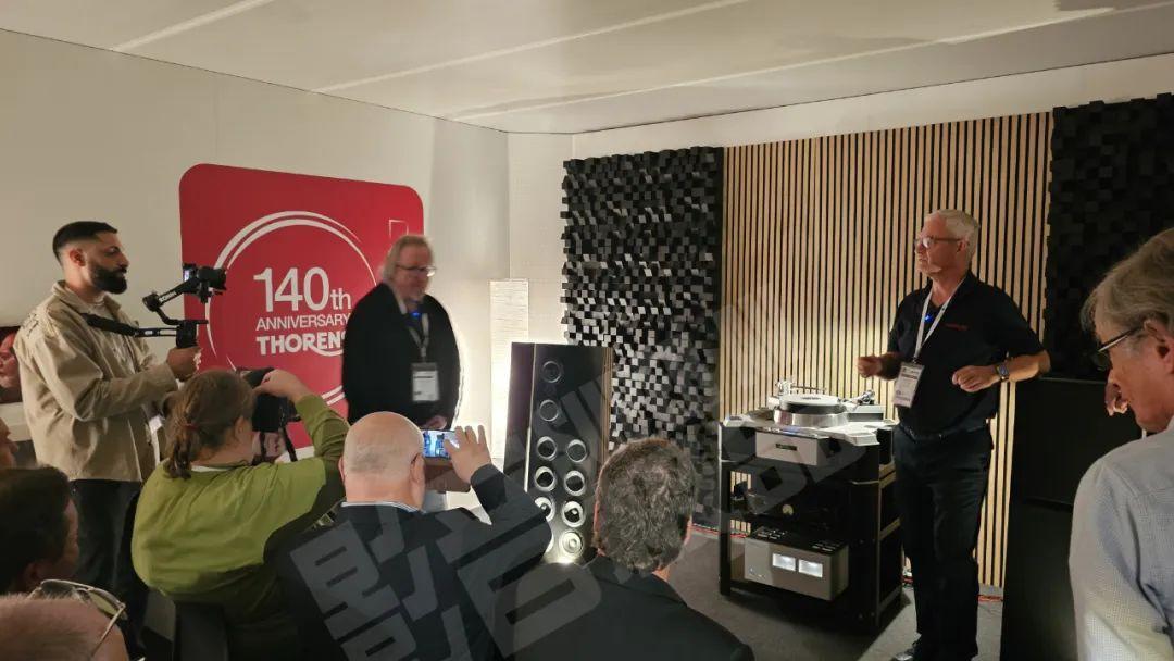 THORENS發佈全新Reference黑膠唱盤系統和SoundWall HP 600音箱