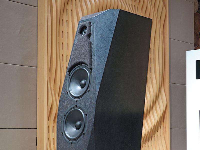 空间有限？不妥协的声音享受——Avalon Precision Monitor 1.2座地式音箱